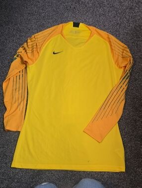 Nike Men’s Yellow and Orange Long-Sleeve Goalkeeper Jersey